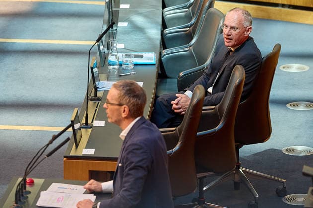 - Wien 20.05.2026 - Österreichisches Parlament Nationalrat - Heute fand im Parlament die 77. Nationalratssitzung statt. PHOTO: Innenminister Gerhard Karner (ÖVP) auf der Regierungsbank, links FPÖ-Chef Herbert Kickl am Rednerpult. Vienna (AUSTRIA) - Austrian Parliament National Council session . Nationalratssitzung *** Vienna 20 05 2026 Austrian Parliament National Council The 77th session of the National Council took place in Parliament today PHOTO Interior Minister Gerhard Karner ÖVP on the government bench, left FPÖ leader Herbert Kickl at the lectern Vienna AUSTRIA Austrian Parliament National Council session National Council session 