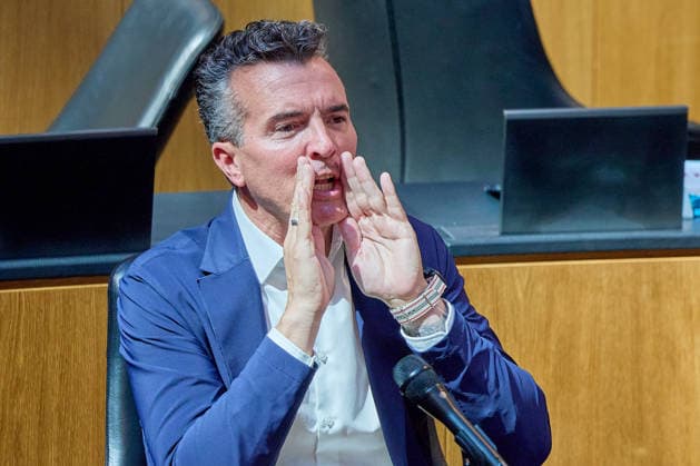- Wien 20.05.2026 - Österreichisches Parlament Nationalrat - Heute fand im Parlament die 77. Nationalratssitzung statt. PHOTO: Gernot Darmann (FPÖ). Vienna (AUSTRIA) - Austrian Parliament National Council session . Nationalratssitzung *** Vienna 20 05 2026 Austrian Parliament National Council The 77th session of the National Council took place in Parliament today PHOTO Gernot Darmann FPÖ Vienna AUSTRIA Austrian Parliament National Council session National Council session 