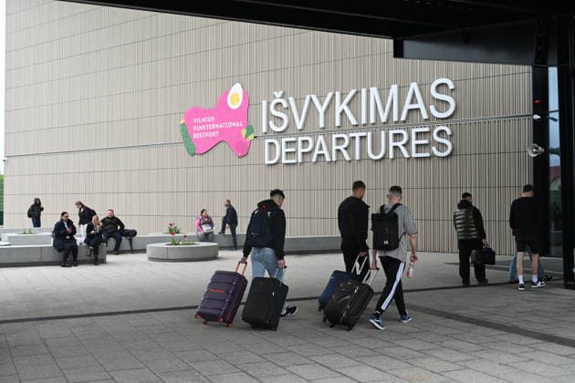 Lithuania issues air danger warning after drone incident VILNIUS, LITHUANIA - MAY 20: Lithuania issued an air danger warning on Wednesday, urging residents to take shelter after a drone violated the country’s airspace in Vilnius, Lithuania on May 20, 2026. Authorities also suspended traffic at Vilnius Airport following the incident, which marked the latest in a series of security-related events in the Baltic region. Yauhen Yerchak Anadolu Vilnius Lithuania. Editorial use only. Please get in touch for any other usage.  Copyright: x2026xAnadoluxYauhenxYerchakx
