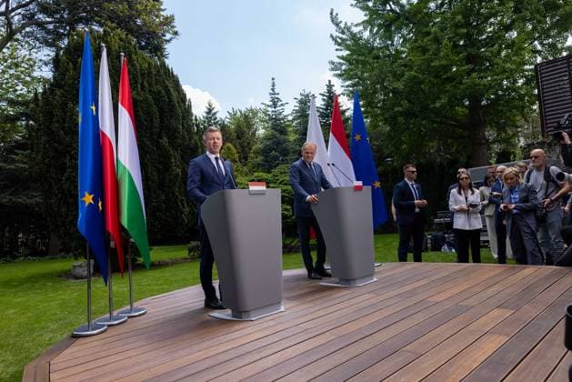 May 20, 2026, Warsaw, Poland: Polish Prime Minister Donald Tusk and Hungarian Prime Minister Peter Magyar during a joint press conference following talks on bilateral cooperation, security and European policy in Warsaw. Warsaw Poland - ZUMAl194 20260520_zip_l194_025 Copyright: xMarekxLadzinskix