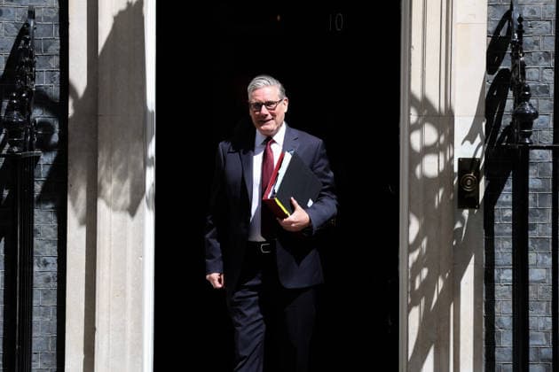 May 20, 2026, London, England, United Kingdom: British Prime Minister Sir KEIR STARMER departs 10 Downing Street for the House of Commons to attend Prime MinisterÃ¢â‚¬â ¢s Questions in London. London United Kingdom - ZUMAa279 20260520_zsp_a279_006 Copyright: xZeynepxDemirxAslimx
