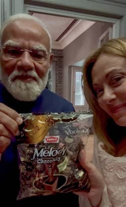 RECORD DATE NOT STATED PM Modi gifts Melody toffees to Italian PM Giorgia Meloni Rome Italy , May 20 (ANI): Prime Minister Narendra Modi gifts a packet of Melody toffees to the Italian Prime Minister Giorgia Meloni, in Rome on Wednesday. (@GiorgiaMeloni ANI Video Grab) Rome Italy Copyright: xANIx ANI_20260520070