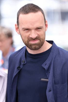 Cannes - Mariage Au Gout D Orange Photocall Alban Lenoir posing during the Mariage Au Gout D Orange (Orange-Flavoured Wedding) photocall at the 79th annual Cannes Film Festival at Palais des Festivals on May 20, 2026 in Cannes, France. Photo by Jerome Domine ABACAPRESS.COM Cannes France  Copyright: xDominexJerome ABACAx