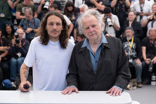 Cannes Les Survivants Du Che Photocall LZ Christophie Dimitri Réveille and Regis Debray attending the photocall of Les Survivants Du Che during the 79th Cannes International Film Festival in Cannes, France on May 20, 2026, the film selected in the Official Competition. Photo by Laurent Zabulon ABACAPRESS.COM  Copyright: xZabulonxLaurentx