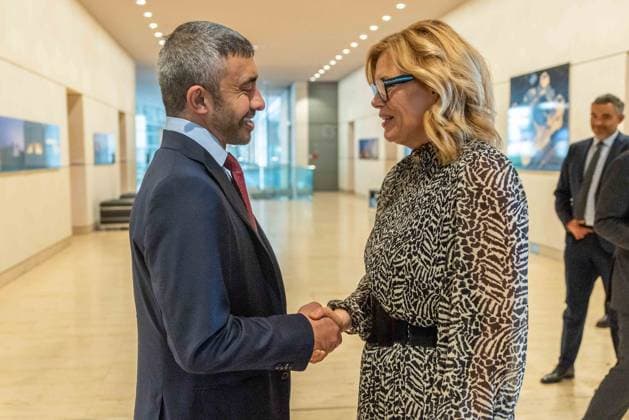Bundestagspräsidentin Julia Klöckner empfängt den Außenminister der VAE Scheich Abdullah bin Zayed Al Nahyan am 20.05.2026 im Reichstagsgebäudes in Berlin Scheich Abdullah bin Zayed Al Nahyan ( Außenminister Vereinigte Arabische Emirate VAE ), links - Julia Klöckner ( Bundestagspräsidentin ), rechts *** President of the Bundestag Julia Klöckner receives the Foreign Minister of the UAE Sheikh Abdullah bin Zayed Al Nahyan on 20 05 2026 in the Reichstag building in Berlin Sheikh Abdullah bin Zayed Al Nahyan Foreign Minister United Arab Emirates UAE , left Julia Klöckner President of the Bundestag , right xJRx
