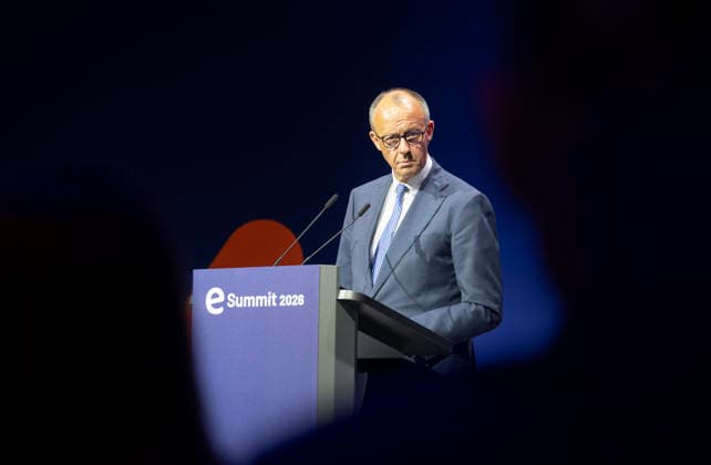 Friedrich Merz besucht eSummit 2026 EUR, Deutschland, Berlin, 20.05.2026: Keynote von Bundeskanzler Friedrich Merz (CDU) auf dem eSummit 2026 ein Gipfeltreffen der Elektro- und Digitalindustrie. Unter dem Motto: Zukunft mAIde with Germany. *** Friedrich Merz visits eSummit 2026 EUR, Germany, Berlin, 20 05 2026 Keynote speech by Federal Chancellor Friedrich Merz CDU at the eSummit 2026 a summit meeting of the electrical and digital industry Under the motto Future mAIde with Germany