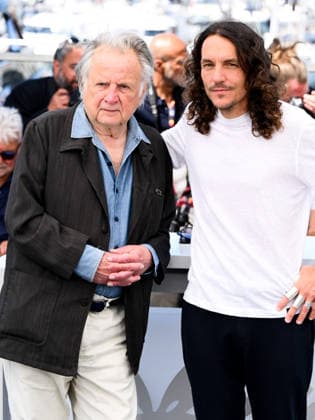 IPA84895481 - Cannes, 79th Cannes Film Festival 2025 - Day 9. Photocall of the film Les Survivants Du Che (Che Guevera: The Last Companions) . Pictured are RÃ gis Debray, Christophie Dimitri RÃ veille.  Copyright: xAlbertoxTerenghix xPoolxPhotoxEventsx07x 84895481