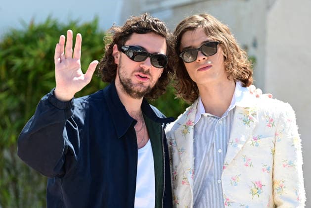 Vincent Lacoste et Paul Kircher The team of the film Mariage au goût dorange Cannes Première arrives at the photocall during the 79th Cannes International Film Festival May 12 23, 2026 , on May 20, 2026 Romain Doucelin Bestimage The team of the film Mariage au goût dorange Cannes Première arrives at the photocall during the 79th Cannes International Film Festival May 12 23, 2026 , on May 20, 2026 Cannes France  Copyright: xRomainxDoucelinx xBestimagexRomainxDoucelinx xBestimagex