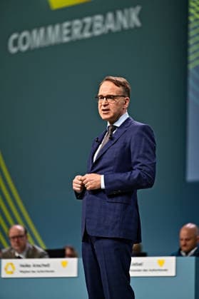 Hauptversammlung Commerzbank AG. Prof. Dr. Jens Weidmann ( Aufsichtsratsvoritzender Commerzbank AG ) anläßlich der Hauptversammlung der Commerzbank AG am 15.02.2024 in Frankfurt Main. 20260520MWI123214 *** Annual General Meeting Commerzbank AG Prof Dr Jens Weidmann Chairman of the Supervisory Board Commerzbank AG on the occasion of the Annual General Meeting of Commerzbank AG on 15 02 2024 in Frankfurt Main 20260520MWI123214