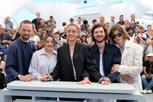 Alban Lenoir, Malou Khebizi, Adèle Exarchopoulos, Vincent Lacoste and Paul Kircher at the Mariage Au Goût D Orange Orange Flavoured Wedding photocall at the 79th annual Cannes Film Festival at Palais des Festivals on May 20, 2026 in Cannes, France Jacovides Moreau Bestimage Mariage Au Goût D Orange Orange Flavoured Wedding photocall at the 79th annual Cannes Film Festival at Palais des Festivals on May 20, 2026 in Cannes, France Cannes France  Copyright: xJACOVIDES-MOREAUx xBESTIMAGExJACOVIDES-MOREAUx xBESTIMAGEx