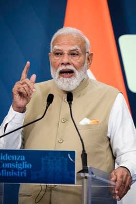 Institutional Visit of Indian Prime Minister Narendra Modi to Italy Italian Prime Minister Giorgia Meloni meets Indian Prime Minister Narendra Modi at Villa Pamphilj during the Indian leader™s institutional visit to Italy. Rome, May 20, 2026. Rome Italy Copyright: xAndreaxCalandrax
