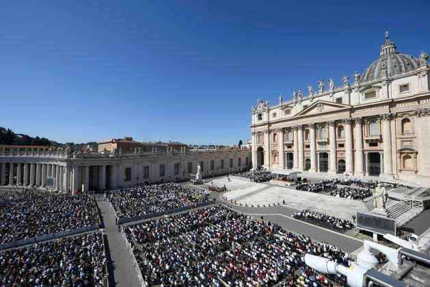 ITALY - POPE LEO XIV DURING THE WEEKLY GENERAL AUDIENCE AT ST PETER S SQUARE IN THE VATICAN- 2026 5 20 Italy, Rome, Vatican, 2026 5 20 Pope Leo XIV during the weekly general audience at St Peter s Square in the Vatican EDITORIAL USE ONLY - NO BOOKS Copyright: xVATICANxMEDIAx