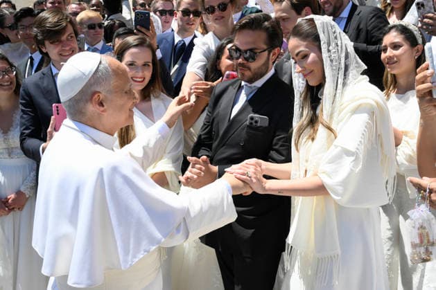 ITALY - POPE LEO XIV DURING THE WEEKLY GENERAL AUDIENCE AT ST PETER S SQUARE IN THE VATICAN- 2026 5 20 Italy, Rome, Vatican, 2026 5 20 Pope Leo XIV during the weekly general audience at St Peter s Square in the Vatican EDITORIAL USE ONLY - NO BOOKS Copyright: xVATICANxMEDIAx