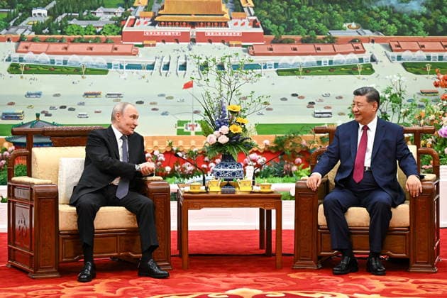 CHINA, BEIJING - MAY 20, 2026: Vladimir Putin (L), President of Russia, and his counterpart Xi Jinping of China hold an informal tea meeting at the Great Hall of the People. Putin s official visit marks 25 years since the 2001 Treaty of Good Neighbourliness and Friendly Cooperation between Russia and China. Kristina Solovyova POOL TASS  92782685