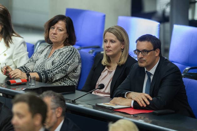 79. Sitzung des Deutschen Bundestages am 20.05.2026 im Plenarsaal des Reichstagsgebäudes in Berlin Verena Hubertz ( Bundesministerin für Wohnen, Stadtentwicklung und Bauwesen Bundesbauministerin ) *** 79 Session of the German Bundestag on 20 05 2026 in the plenary chamber of the Reichstag building in Berlin Verena Hubertz Federal Minister of Housing, Urban Development and Building Federal Minister of Building xJRx