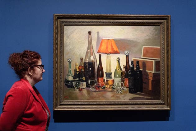 Winston Churchill: The Painter Exhibition Photocall at The Wallace Collection, London, UK - 20 May, 2026 A staff member poses with Bottlescape , 1926 by Winston Churchill as part of an Exhibition titled Winston Churchill: The Painter at The Wallace Collection in London, England, UK on Wednesday 20 May, 2026 which runs from 23 May - 29 November 2026., Credit:Justin Ng Avalon UK, England, London, The Wallace Collection  Copyright: xJustinxNgx xAvalonx 1101409556