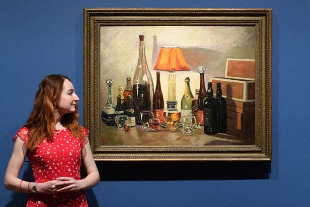 Winston Churchill: The Painter Exhibition Photocall at The Wallace Collection, London, UK - 20 May, 2026 A staff member poses with Bottlescape , 1926 by Winston Churchill as part of an Exhibition titled Winston Churchill: The Painter at The Wallace Collection in London, England, UK on Wednesday 20 May, 2026 which runs from 23 May - 29 November 2026., Credit:Justin Ng Avalon UK, England, London, The Wallace Collection  Copyright: xJustinxNgx xAvalonx 1101409703