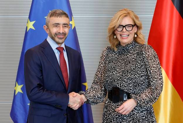 Außenminister der Vereinigten Arabischen Emirate, Scheich Abdullah bin Zayed Al Nahyan,Bundestagspräsidentin Julia Klöckner, Deutschland, Berlin, Reichstag, Bundestagspräsidentin Julia Klöckner empfängt den Außenminister der Vereinigten Arabischen Emirate, Scheich Abdullah bin Zayed Al Nahyan, zu einem Gespräch. *** Foreign Minister of the United Arab Emirates, Sheikh Abdullah bin Zayed Al Nahyan,President of the Bundestag Julia Klöckner, Germany, Berlin, Reichstag, President of the Bundestag Julia Klöckner receives the Foreign Minister of the United Arab Emirates, Sheikh Abdullah bin Zayed Al Nahyan, for talks