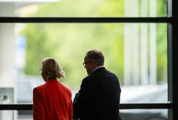 8. THÜRINGER LANDTAG - 43. PLENARSITZUNG ** NUR FÜR REDAKTIONELLE ZWECKE ** EDITORIAL USE ONLY **<p>20 05 2026-Erfurt: Thüringer Landtag 8. Wahlperiode 43. Plenarsitzung im Foto: Ministerpräsident Mario Voigt (CDU), Katja Wolf (BSW), Thüringer Finanzministerin und Stellvertretende Ministerpräsidentin, links ( Deutschland Thueringen Erfurt Copyright: SaschaxFromm *** 8 THURINGIAN STATE PARLIAMENT 43 PLENARY SESSION FOR EDITORIAL PURPOSES ONLY EDITORIAL USE ONLY p 20 05 2026 Erfurt Thuringian State Parliament 8 Election Period 43 Plenary Session in the photo Minister President Mario Voigt CDU , Katja Wolf BSW , Thuringian Minister of Finance and Deputy Minister President, left Germany Thuringia Erfurt Copyright SaschaxFromm Copyright: SaschaxFromm doc85xfyt9agqc12vhvw8qk ,EDITORIAL USE ONLY
