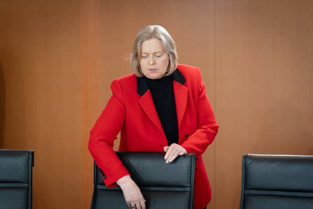 Kabinettsitzung, Bundesregierung, Auftakt Auftakt, Kabinettsitzung, Bundesregierung, Bärbel Bas, Bundesministerin, Arbeit, Soziales Berlin Berlin GER *** Cabinet meeting, Federal Government, Kick-off Kick-off, Cabinet meeting, Federal Government, Bärbel Bas, Federal Minister, Labor, Social Affairs Berlin Berlin GER
