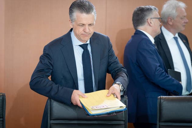Kabinettsitzung, Bundesregierung, Auftakt Auftakt, Kabinettsitzung, Bundesregierung, Kanzleramtsminister, Thorsten Frei Berlin Berlin GER *** Cabinet meeting, Federal Government, Kick-off Kick-off, Cabinet meeting, Federal Government, Minister of the Chancellery, Thorsten Frei Berlin Berlin GER