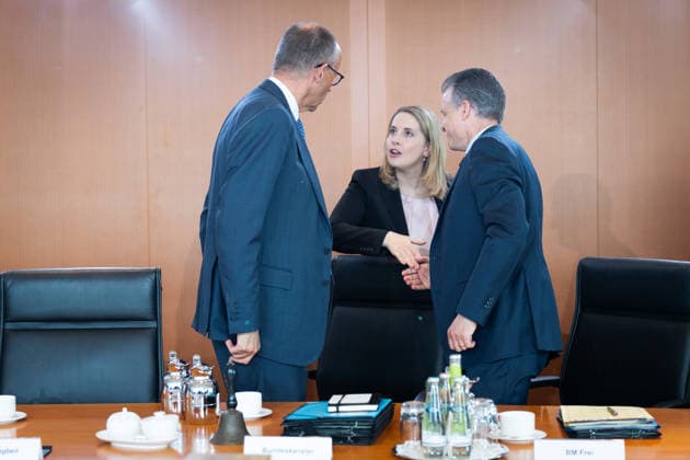 Kabinettsitzung, Bundesregierung, Auftakt Auftakt, Kabinettsitzung, Bundesregierung, Bundeskanzler, Friedrich Merz, Kanzleramtsminister, Thorsten Frei, Verena Hubertz, Bundesministerin, Wohnen, Bauwesen Berlin Berlin GER *** Cabinet meeting, Federal Government, Federal Government, Federal Chancellor, Friedrich Merz, Minister of the Chancellery, Thorsten Frei, Verena Hubertz, Federal Minister, Housing, Construction Berlin Berlin GER