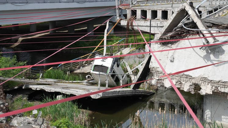 Irpin bridge destroyed to stop Russian advance on Kyiv rebuilt by Turkish company KYIV, UKRAINE - MAY 20: A general view of the destroyed Irpin Bridge, was blown up by Ukrainian forces at the beginning of the Russia-Ukraine War to prevent the advance of Russian troops toward the capital, in Kyiv Ukraine, on May 20, 2026. The bridge, which was blown up by Ukraine to stop the Russians, has been rebuilt by a Turkish company. The destroyed bridge still stands in ruins next to the rebuilt bridge, serving as an open-air war museum. There are also plans to erect a monument next to the bridge s remains. Arif Murat Kayacan Anadolu Kyiv Ukraine. Editorial use only. Please get in touch for any other usage.  Copyright: x2026xAnadoluxArifxMuratxKayacanx