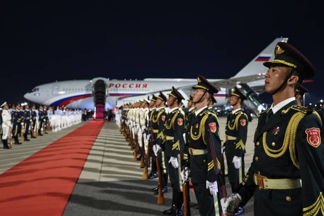 CHINA, BEIJING - MAY 20, 2026: Honour Guard soldiers are seen during a ceremony marking the departure of Russia s President Putin at Beijing Capital International Airport (Shoudu). Putin s official visit marks 25 years since the 2001 Treaty of Good Neighbourliness and Friendly Cooperation between Russia and China. Alexander Kazakov Russian Presidential Press and Information Office TASS  92788529