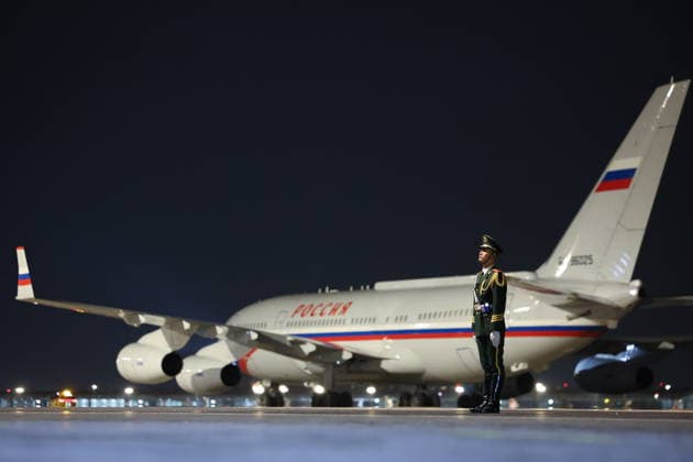CHINA, BEIJING - MAY 20, 2026: An Honour Guard soldier is seen during a ceremony marking the departure of Russia s President Putin at Beijing Capital International Airport (Shoudu). Putin s official visit marks 25 years since the 2001 Treaty of Good Neighbourliness and Friendly Cooperation between Russia and China. Alexander Kazakov Russian Presidential Press and Information Office TASS  92788550