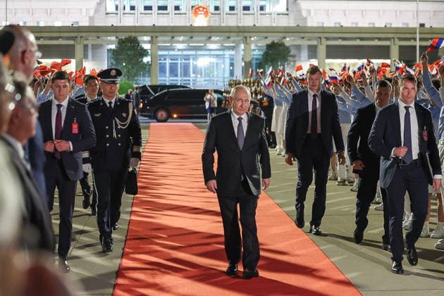 CHINA, BEIJING - MAY 20, 2026: Russia s President Vladimir Putin (C) is seen at Beijing Capital International Airport (Shoudu) during a ceremony marking his departure. Putin s official visit marks 25 years since the 2001 Treaty of Good Neighbourliness and Friendly Cooperation between Russia and China. Alexander Kazakov Russian Presidential Press and Information Office TASS  92788733