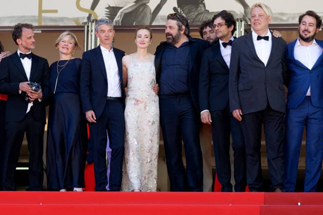 Emmanuel Marre, a guest, Swann Arlaud, Sandrine Blancke, Alexandre Perrier, Guit Harpo, Jean Baptiste Marre, a guest, a guest Montée des marches du film Notre Salut lors du 79ème Festival International du Film de Cannes, le 20 mai 2026 Olivier Borde Bestimage Red carpet for Notre Salut at the 79th Cannes International Film Festival on May 20, 2026 Cannes France  Copyright: xOLIVIERxBORDEx xBESTIMAGExOLIVIERxBORDEx xBESTIMAGEx