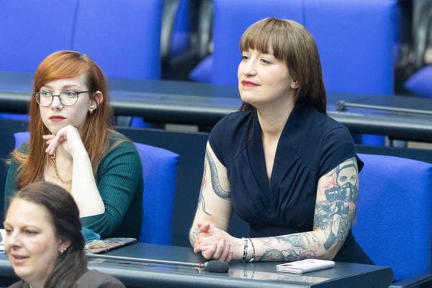 79. Sitzung des Deutschen Bundestages am 20.05.2026 im Plenarsaal des Reichstagsgebäudes in Berlin Heidi Reichinnek ( Fraktionsvorsitzende Die Linke ) *** 79 Session of the German Bundestag on 20 05 2026 in the plenary chamber of the Reichstag building in Berlin Heidi Reichinnek Chairwoman of the parliamentary group Die Linke xJRx