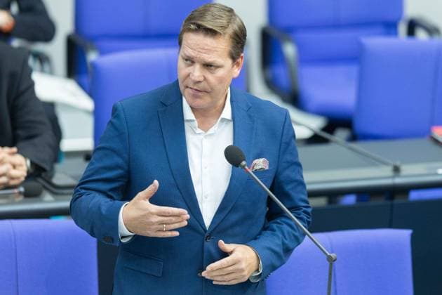 79. Sitzung des Deutschen Bundestages am 20.05.2026 im Plenarsaal des Reichstagsgebäudes in Berlin Tino Sorge ( Parlamentarischer Staatssekretär im Bundesministerium für Gesundheit ) *** 79 Session of the German Bundestag on 20 05 2026 in the plenary chamber of the Reichstag building in Berlin Tino Sorge Parliamentary State Secretary at the Federal Ministry of Health xJRx