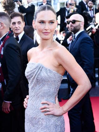 IPA84905008 - Cannes, 79th Cannes Film Festival 2025 - evening 9. red carpet LA BATAILLE DE GAULLE : L Ã‚GE DE FER. Pictured: bar refaeli  Copyright: xTerenghi Ipa-Agency.netx xPoolxPhotoxEventsx07x 84905008