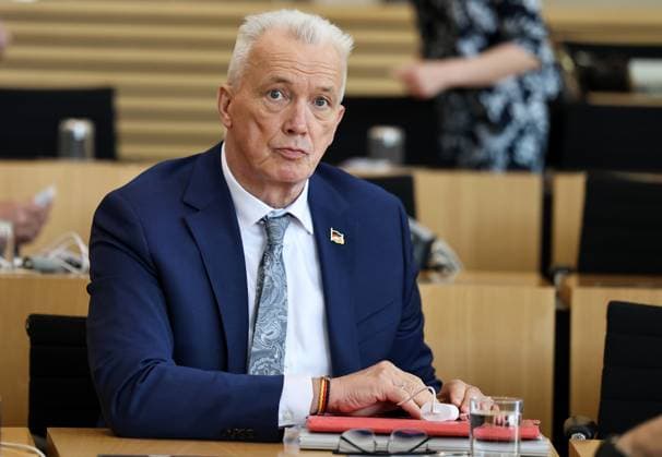 Plenum Thueringer Landtag 20.05.2026, Erfurt, Thueringer Landtag, 43.Plenarsitzung, im Bild: Joerg Prophet (AfD) *** Plenary session Thuringian state parliament 20 05 2026, Erfurt, Thuringian state parliament, 43 plenary session, in the picture Joerg Prophet AfD