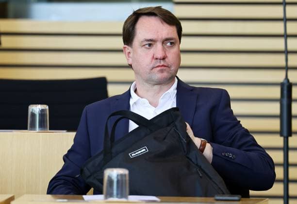 Plenum Thueringer Landtag 20.05.2026, Erfurt, Thueringer Landtag, 43.Plenarsitzung, im Bild: Sascha Bilay (Die LINKE) *** Plenary session Thuringian state parliament 20 05 2026, Erfurt, Thuringian state parliament, 43 plenary session, in the picture Sascha Bilay Die LINKE