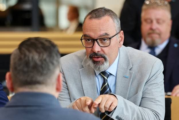 Plenum Thueringer Landtag 20.05.2026, Erfurt, Thueringer Landtag, 43.Plenarsitzung, im Bild: Sascha Schloesser (AfD) *** Plenary session Thuringian state parliament 20 05 2026, Erfurt, Thuringian state parliament, 43 plenary session, in the picture Sascha Schloesser AfD