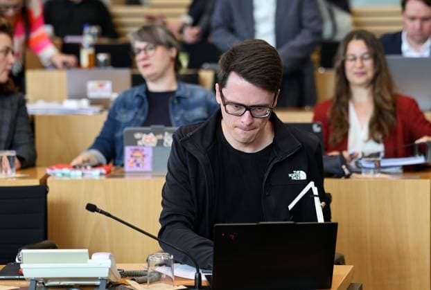 Plenum Thueringer Landtag 20.05.2026, Erfurt, Thueringer Landtag, 43.Plenarsitzung, im Bild: Christian Schaft (Die LINKE) *** Plenary session Thuringian state parliament 20 05 2026, Erfurt, Thuringian state parliament, 43 plenary session, in the picture Christian Schaft Die LINKE
