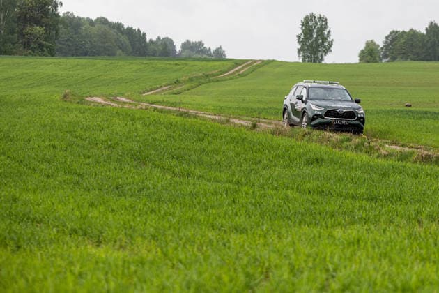Gudžiu kaime Karo policija ir Lietuvos kariuomene ieöko drono. Gudžiai, 2026 m. Gegužes 20d. *** Military police and Lithuanian army search for a drone in Gudiai village Gudiai, 2026 May 20  Copyright: xx