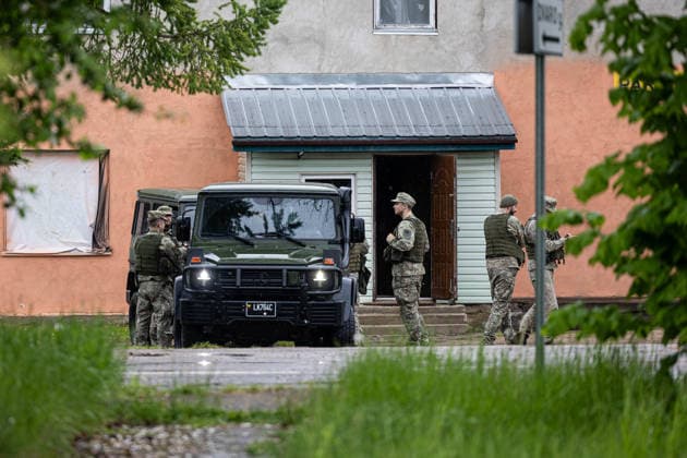 Gudžiu kaime Karo policija ir Lietuvos kariuomene ieöko drono. Gudžiai, 2026 m. Gegužes 20d. *** Military police and Lithuanian army search for a drone in Gudiai village Gudiai, 2026 May 20  Copyright: xx