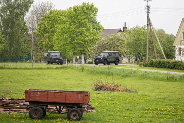 Gudžiu kaime Karo policija ir Lietuvos kariuomene ieöko drono. Gudžiai, 2026 m. Gegužes 20d. *** Military police and Lithuanian army search for a drone in Gudiai village Gudiai, 2026 May 20  Copyright: xx