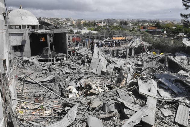 The Israeli army targeted a health center in southern Lebanon TYRE, LEBANON - MAY 20: A general view of the heavy destruction following an Israeli airstrike on a health center belonging to the Islamic Health Authority (Hayaa) in the Al-Mashouk area near the southern city of Tyre, Lebanon, on May 20, 2026. Houssam Shbaro Anadolu Tyre Lebanon. Editorial use only. Please get in touch for any other usage.  Copyright: x2026xAnadoluxHoussamxShbarox