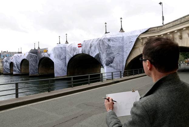 La Caverne du Pont Neuf by JR PHOTOPQR LE PARISIEN Delphine Goldsztejn Staff Paris 20 05 2026 La Caverne du Pont Neuf, a monumental ephemeral work of art by JR, will be on view from June 6 to 28, 2026 The work will pay tribute to The Pont Neuf Wrapped by Christo and Jeanne Claude, which celebrated its 40th anniversary in 2025 This will be a time-limited opportunity for Parisians and visitors alike to discover an ephemeral reinterpretation of the citys oldest bridge Paris 1er Le 20 05 2026 Photo Delphine Goldsztejn Paris, May 20, 2026 The Caverne du Pont Neuf, a monumental ephemeral artwork by JR, will be on display from June 6 to 28, 2026 The work will pay homage to The Pont Neuf Wrapped by Christo and Jeanne Claude, which celebrates its 4  Copyright: xPHOTOPQR LExPARISIEN MAXPPPxLP DelphinexGoldsztejnx(Staff)x 20260520LPA7468 20260520LPA7468