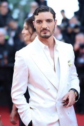 Cannes - La Bataille De Gaulle: L Age De Fer De Gaulle: Tilting Iron Red Carpet Niels Schneider at the La Bataille De Gaulle: L Age De Fer (De Gaulle: Tilting Iron) screening on the red carpet during the 79th annual Cannes Film Festival at Palais des Festivals on May 20, 2026 in Cannes, France. Photo by Jerome Domine ABACAPRESS.COM Cannes France  Copyright: xDominexJerome ABACAx