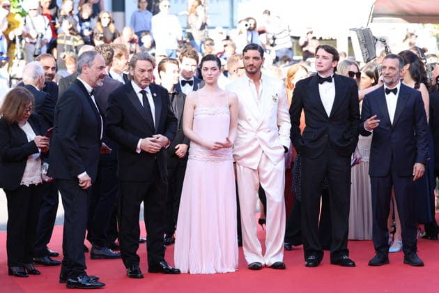 Cannes - La Bataille De Gaulle: L Age De Fer De Gaulle: Tilting Iron Red Carpet Benoit Magimel, Anamaria Vartolomei, Niels Schneider, Florian Lesieur and Mathieu Kassovitz at the La Bataille De Gaulle: L Age De Fer (De Gaulle: Tilting Iron) screening on the red carpet during the 79th annual Cannes Film Festival at Palais des Festivals on May 20, 2026 in Cannes, France. Photo by Jerome Domine ABACAPRESS.COM Cannes France  Copyright: xDominexJerome ABACAx