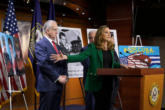 Congresswoman María Elvira Salazar speaks alongside her colleagues Mario Díaz-Balart (L) and Carlos Gimenez (R) during a press conference at the U.S. Capitol in Washington, USA, 20 May 2026. Republican lawmakers stated that the indictment U.S. authorities plan to file today against former Cuban President Raúl Castro will be a way to bring justice to all Cubans. Republican lawmakers see justice in a possible indictment of Raul Castro !ACHTUNG: NUR REDAKTIONELLE NUTZUNG!  Copyright: xLeninxNollyx USA1020 20260520-55020347804_1