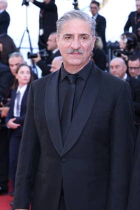 Cannes - La Bataille De Gaulle: L Age De Fer De Gaulle: Tilting Iron Red Carpet Simon Abkarian at the La Bataille De Gaulle: L Age De Fer (De Gaulle: Tilting Iron) screening on the red carpet during the 79th annual Cannes Film Festival at Palais des Festivals on May 20, 2026 in Cannes, France. Photo by Jerome Domine ABACAPRESS.COM Cannes France  Copyright: xDominexJerome ABACAx