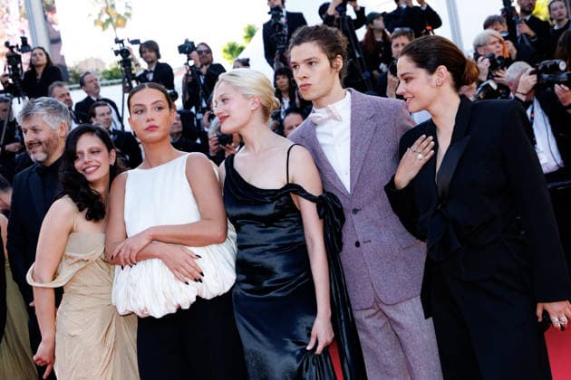 Christophe Honoré, Noée Abita, Adèle Exarchopoulos, Nadia Tereszkiewicz, Paul Kircher, Victoire Du Bois Montée des marches du film La bataille de Gaulle Lâge de fer lors du 79ème Festival International du Film de Cannes, le 20 mai 2026 Jacovides Moreau Bestimage Red carpet for La bataille de Gaulle Lâge de fer at the 79th Cannes International Film Festival on May 20, 2026 Cannes France  Copyright: xJACOVIDES-MOREAUx xBESTIMAGExJACOVIDES-MOREAUx xBESTIMAGEx