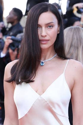 Cannes - La Bataille De Gaulle: L Age De Fer De Gaulle: Tilting Iron Red Carpet JD Irina Shayk at the La Bataille De Gaulle: L Age De Fer (De Gaulle: Tilting Iron) screening on the red carpet during the 79th annual Cannes Film Festival at Palais des Festivals on May 20, 2026 in Cannes, France. Photo by Jerome Domine ABACAPRESS.COM Cannes France  Copyright: xDominexJerome ABACAx