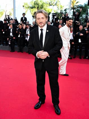 IPA84909705 - Cannes, 79th Cannes Film Festival 2025 - evening 9. red carpet LA BATAILLE DE GAULLE : L Ã‚GE DE FER. In the photo Benoit Magimel  Copyright: xSimonexComix xPoolxPhotoxEventsx07x 84909705